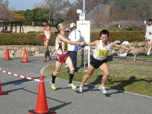 ４区齊藤さんから５区賀川くんへ